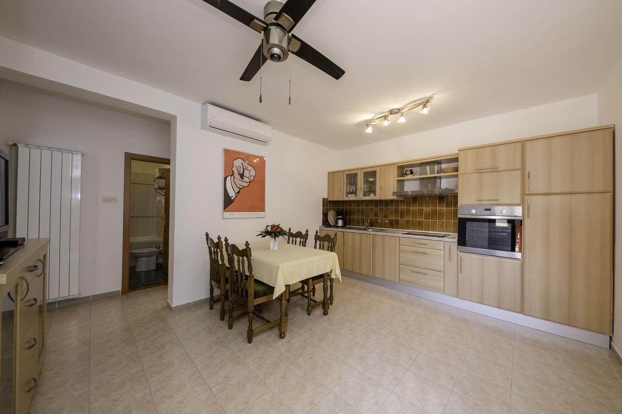 Apartments Dedic 수페타르스카 드라가 외부 사진